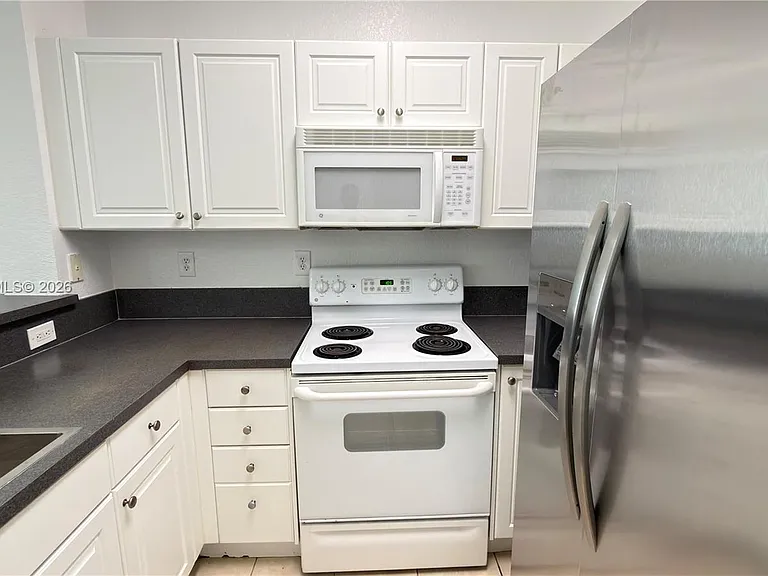 3390 NE 13th Circle Dr #206-19 — Photo 17