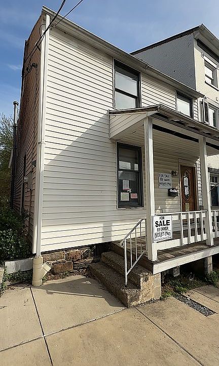 1st image of 120 Locust St