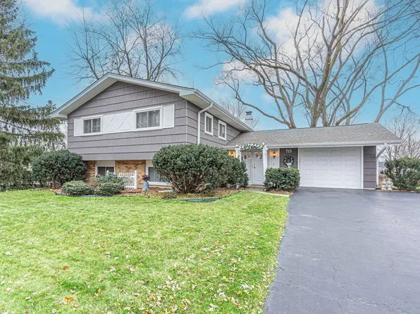 725 Hillcrest Blvd, Hoffman Estates, IL 60169
