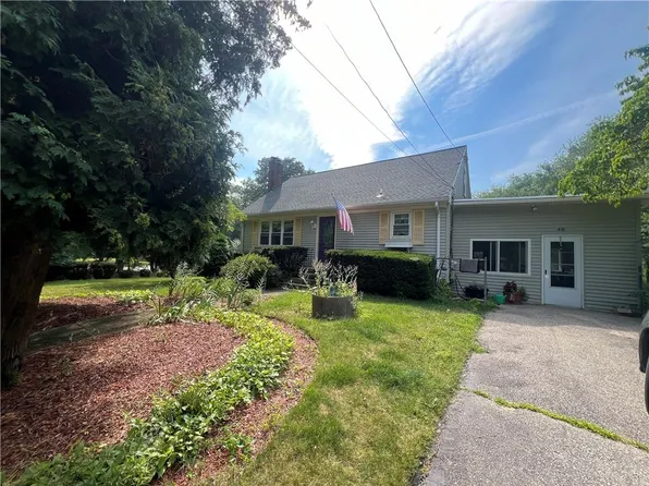 48 Colvintown Rd, Coventry, RI 02816