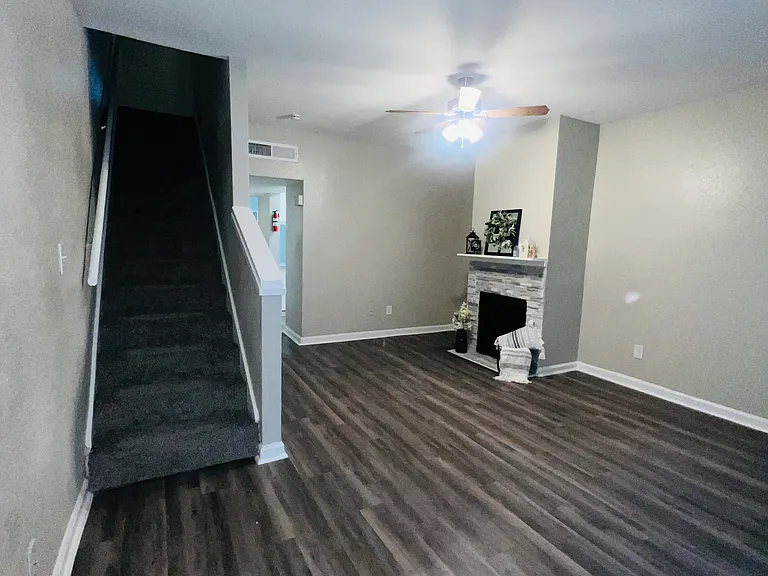 Golden Village Townhomes — Photo 20