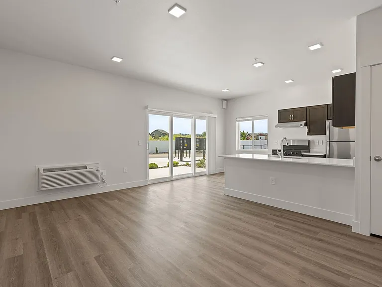 Fairways Apartments — Photo 17