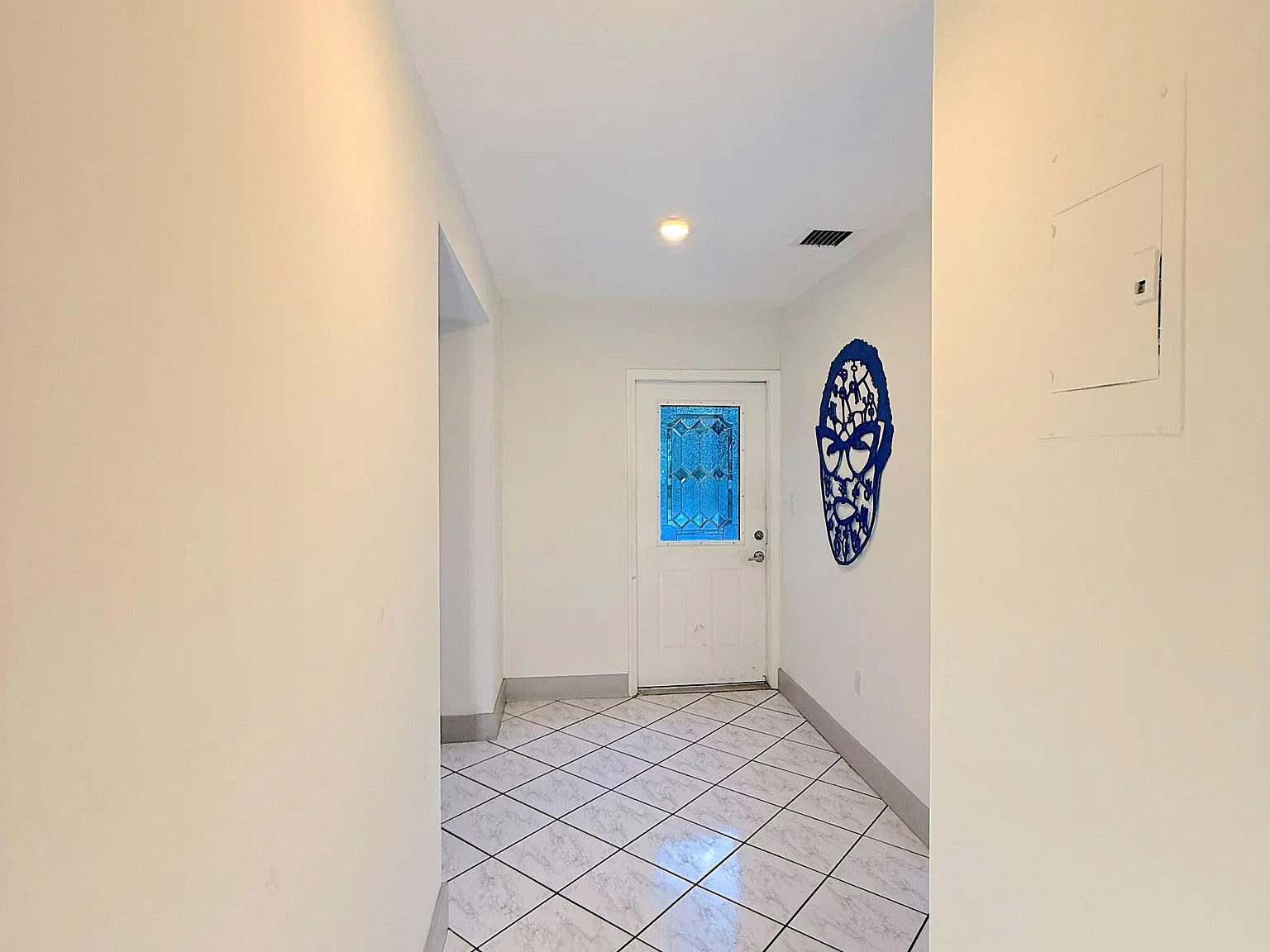 2 bed, 900 sqft, $2,200 — Photo 4