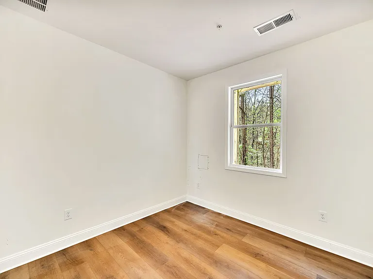 199 Riverstone Commons Cir — Photo 16