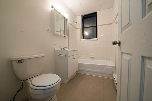 5130 S Dr Martin Luther King Jr Dr Chicago, IL 60615 Photo 1