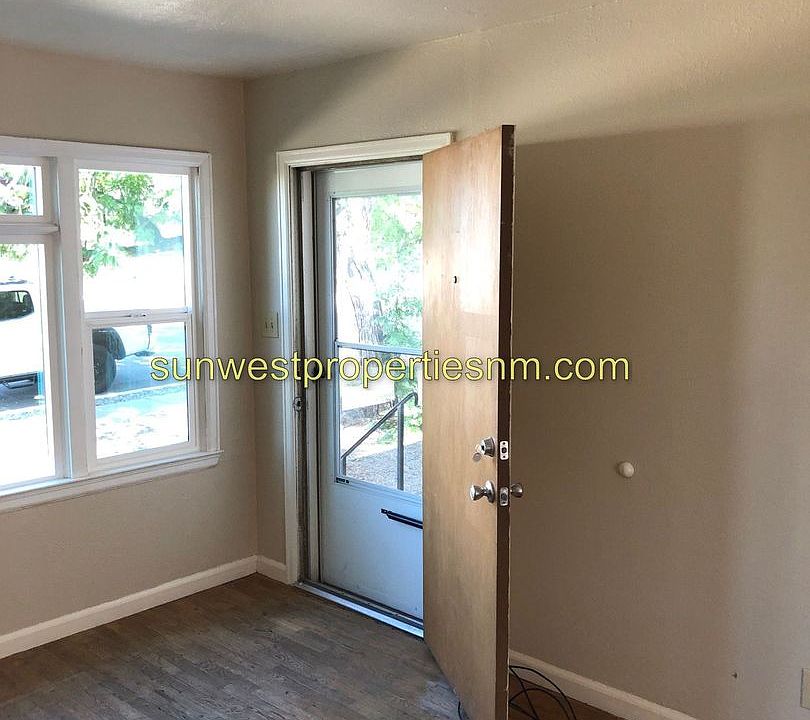 1st image of 1010 N Loma Linda Ave