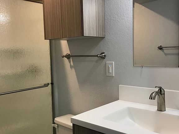 4th image of 1637 Northbrook Dr