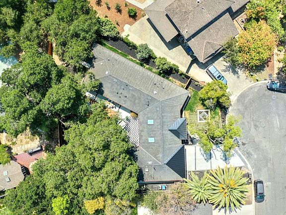 4th image of 13620 Ferncrest Ct