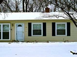 16 Belmont Dr, Saint Peters, MO 63376