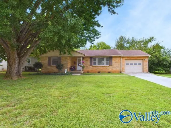 6605 Chadwell Rd SW, Huntsville, AL 35802