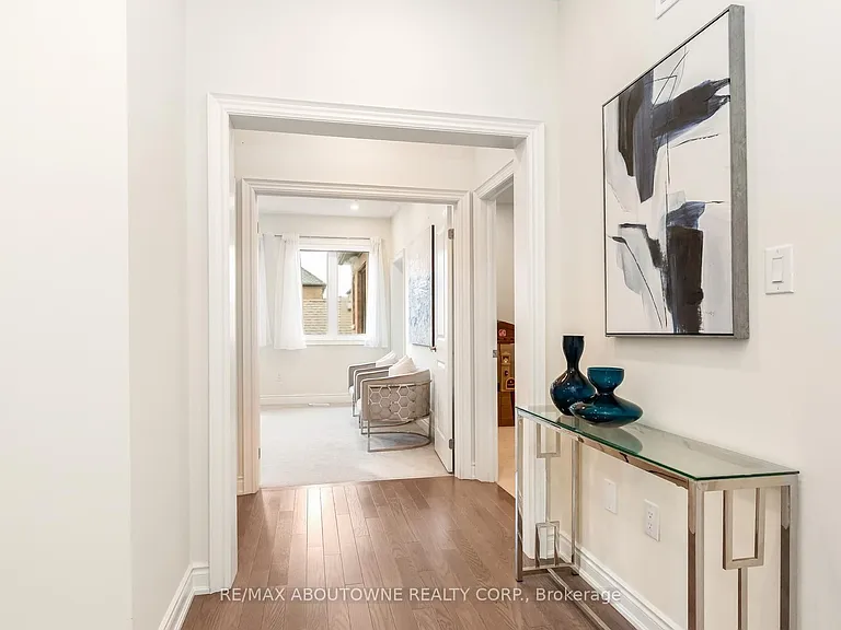 3294 Millicent Ave — Photo 25