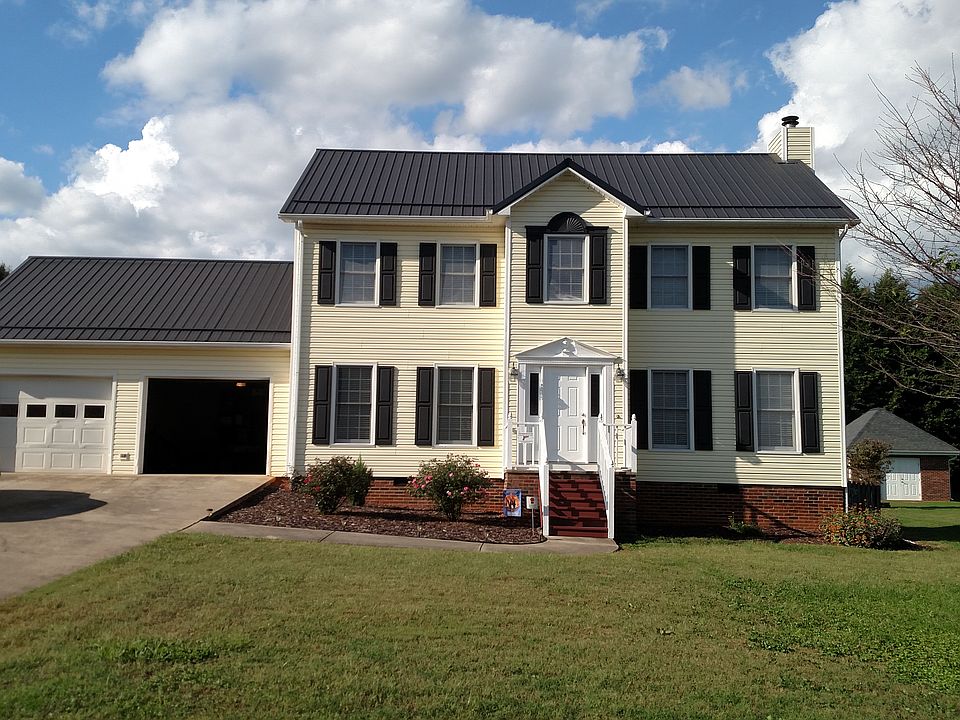 1st image of 405 Willowbrook Dr
