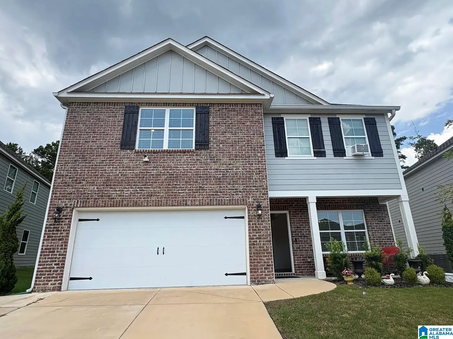 4 bed, 2.5 bath, 2175 sqft, $1,995 — Photo 1