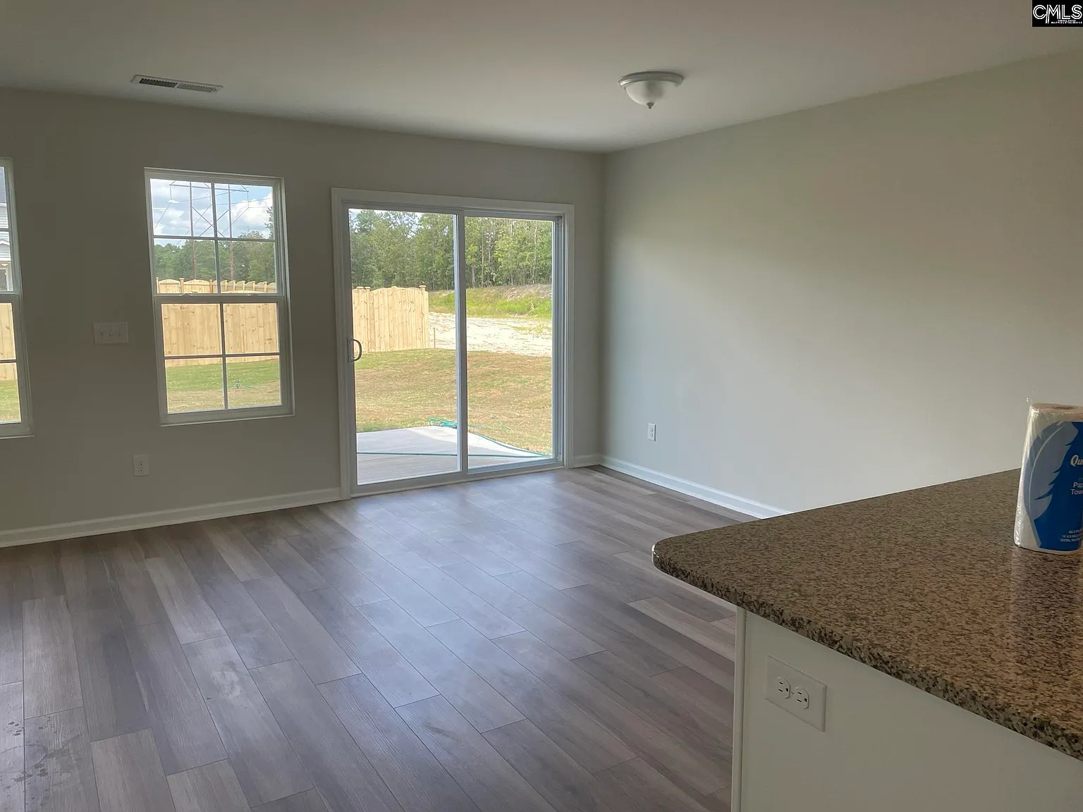 3 bed, 1620 sqft, $1,995 — Photo 4