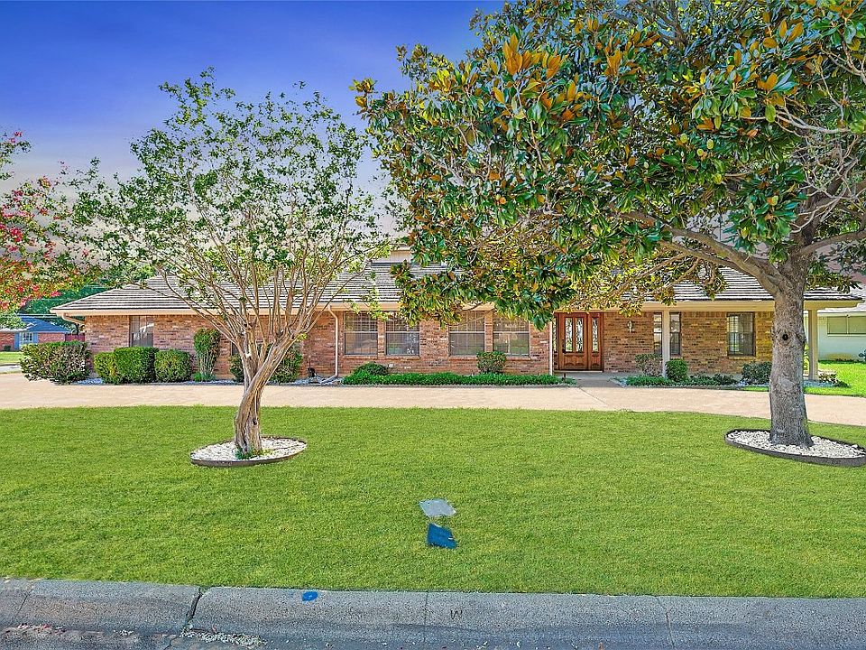 1st image of 1800 Waterwood Dr