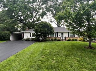 503 Mistletoe Ln, Saint Louis, MO 63122