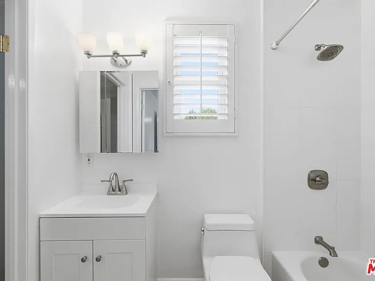 2752 Guirado St — Photo 11