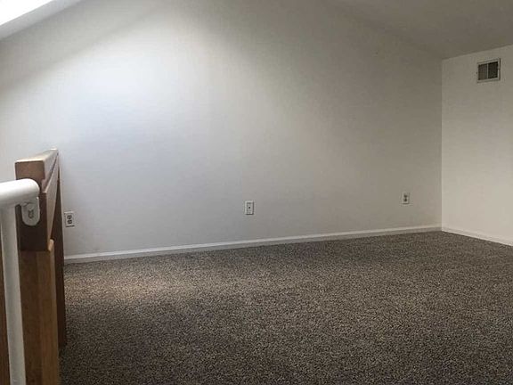 3rd image of 251 Cambridge Dr