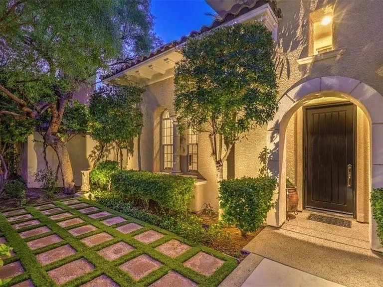 11857 Oakland Hills Dr — Photo 3