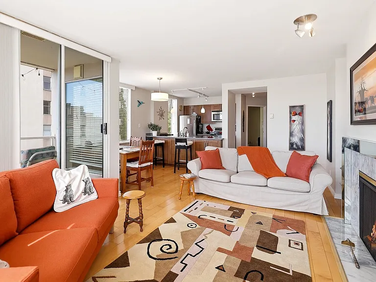 1436 Harwood St #503 — Photo 3
