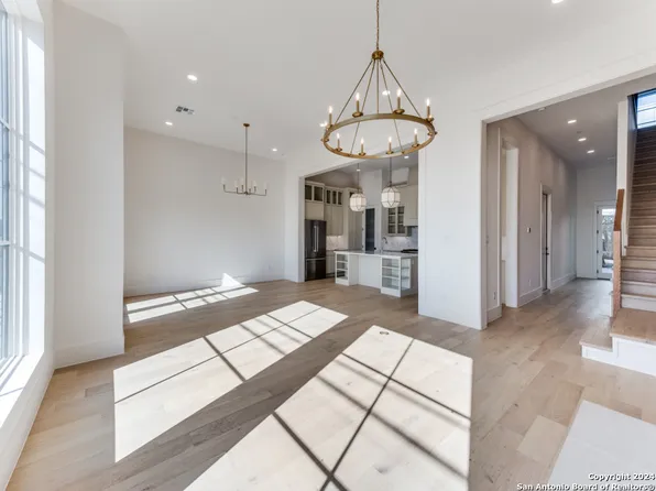 103 E WILDWOOD #B, San Antonio, TX 78212