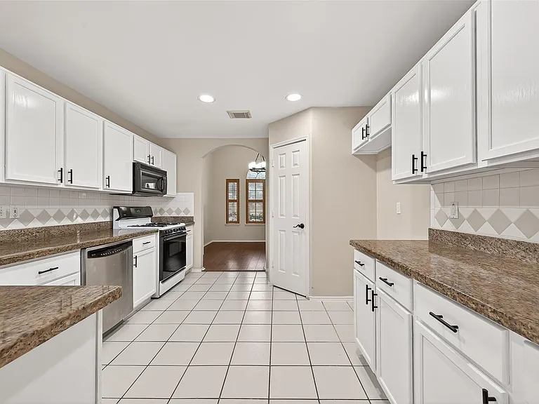 23035 Canal Rd — Photo 22