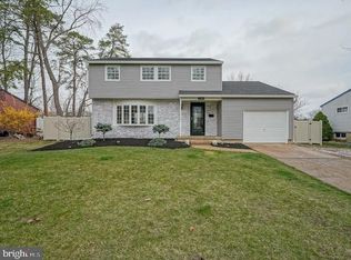 1744 Red Oak Rd, Williamstown, NJ 08094