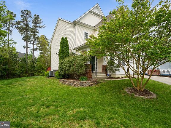 2nd image of 43985 Fresia Ln