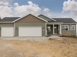 7603 1st Ave SW, Cedar Rapids, IA 52405