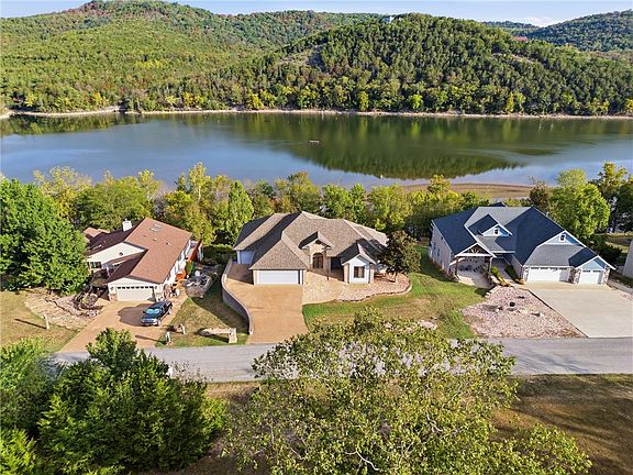 4th image of 52 Bandy Dr