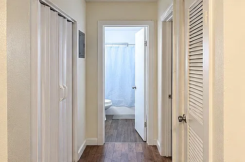 3701 SW 59th Terrace — Photo 2