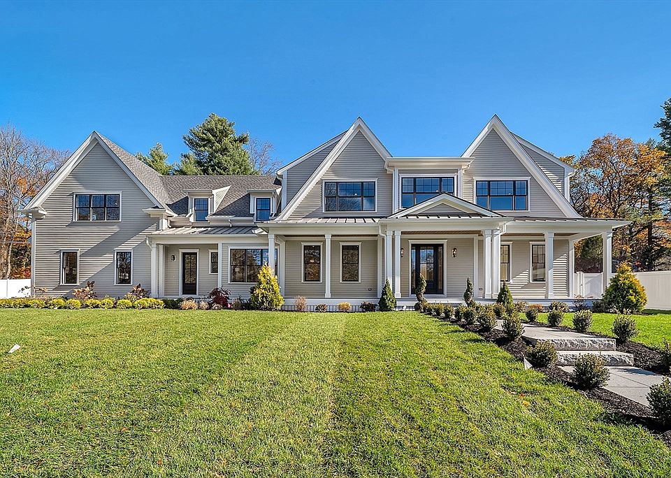 1st image of 8 Crestview Rd