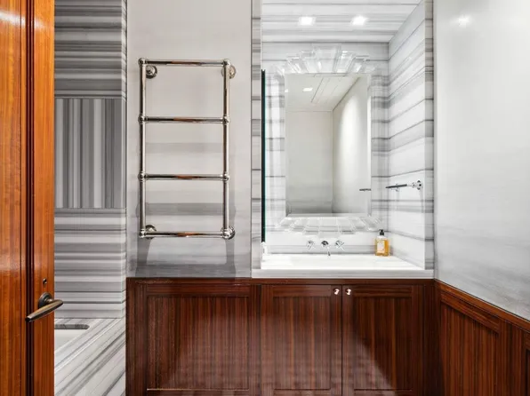 15 West 53rd Street image 9 of 11