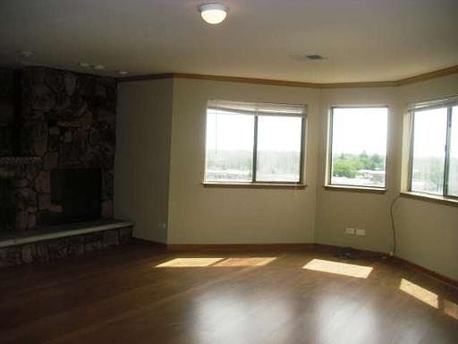 2nd image of 1275 Baldwin Ln #611