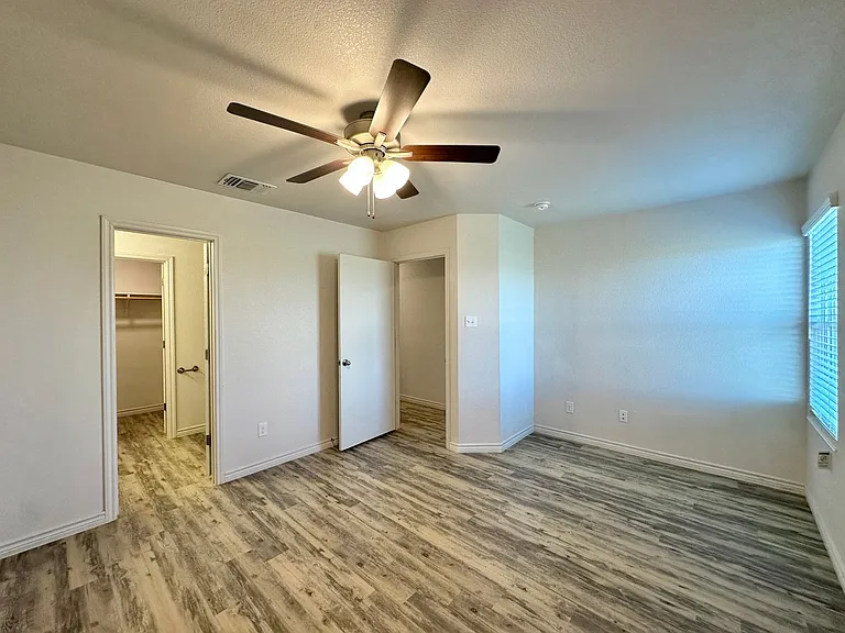 1825 Clovis Dr — Photo 16