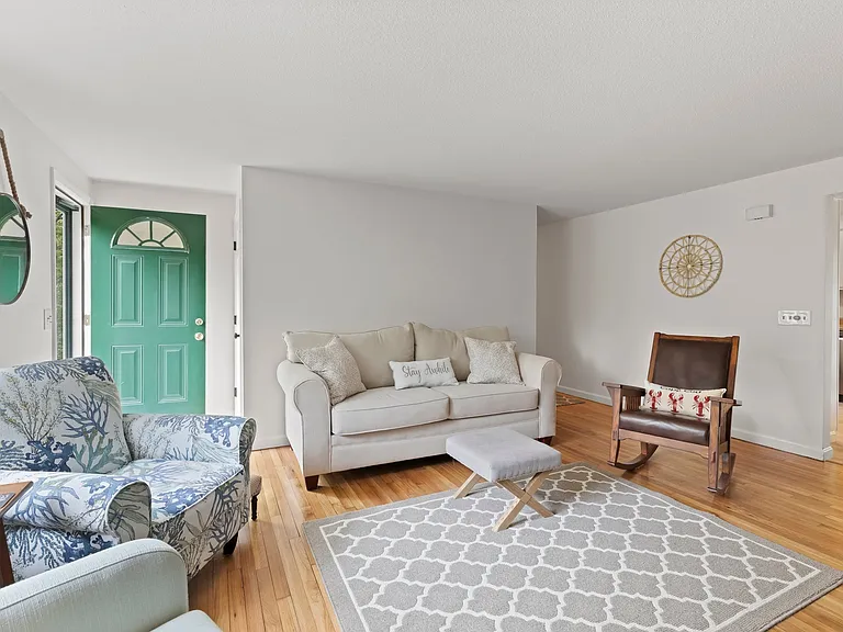 15 Courtland Dr — Photo 5