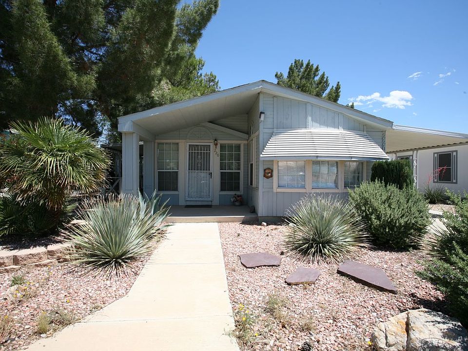 2nd image of 220 Rodeo Ln