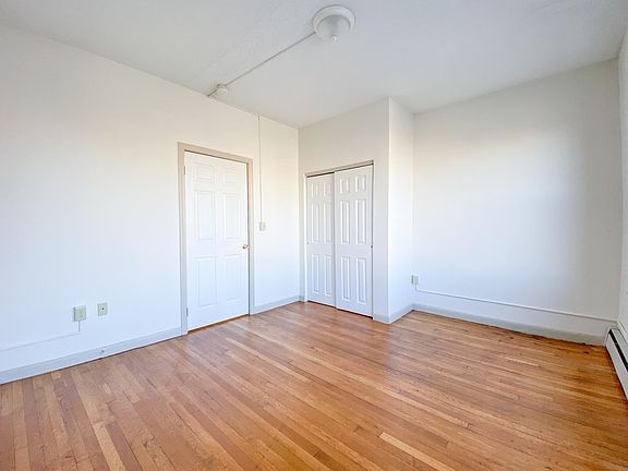 4th image of 277 Buckingham St #306