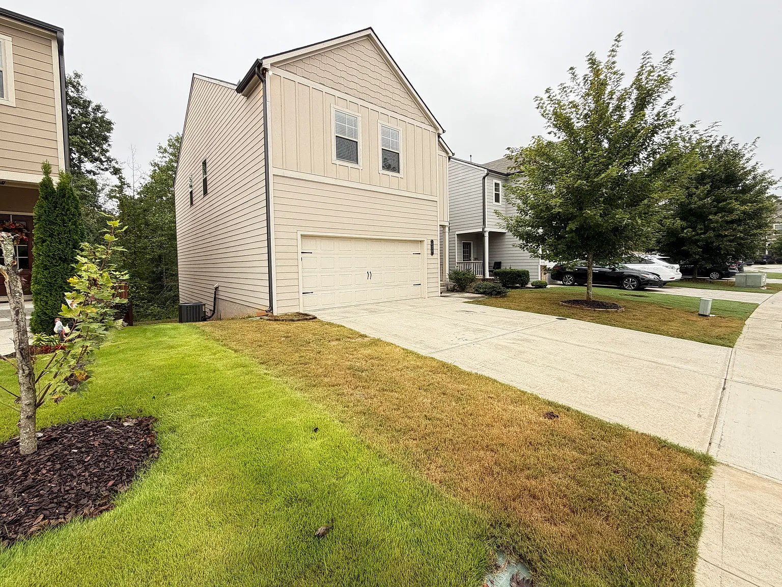 4 bed, 2.5 bath, 2336 sqft, $2,150 — Photo 2