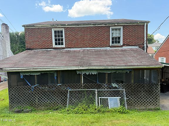 5th image of 1017 Yadkin St
