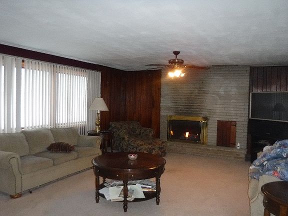 5th image of 115 W Fairmount Ave