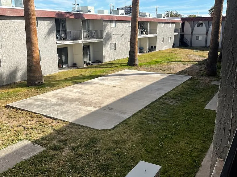 Puerta Del Sol Apartments — Photo 2
