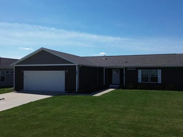 290 Ethan Dr, Fremont, OH 43420