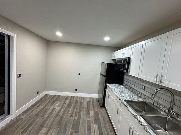 4th image of 315A NW 8th Ave