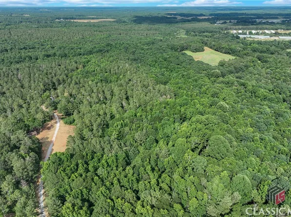 832 Arnoldsville Road, Winterville, GA 30683