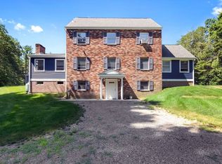 152 Glen St #A, Rowley, MA 01969