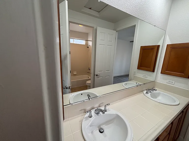 10765 Serratina Dr — Photo 17