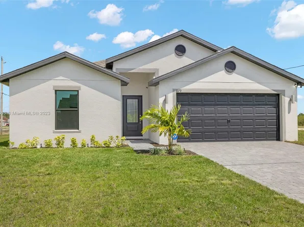 879 Yellowbird Dr, Fort Myers, FL 33913