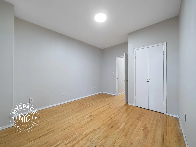 147 9th St #1A — Photo 10