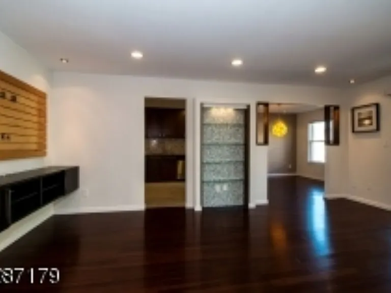 22 Frankie Ln — Photo 7